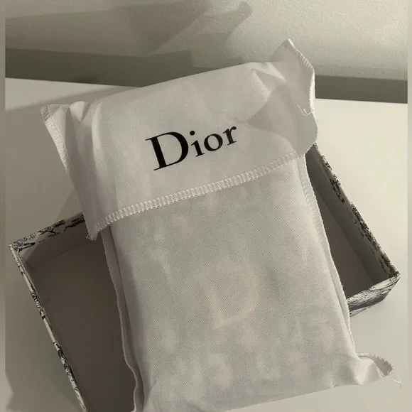CD Dior Logo Crossbody Bag - Picture 6 of 7